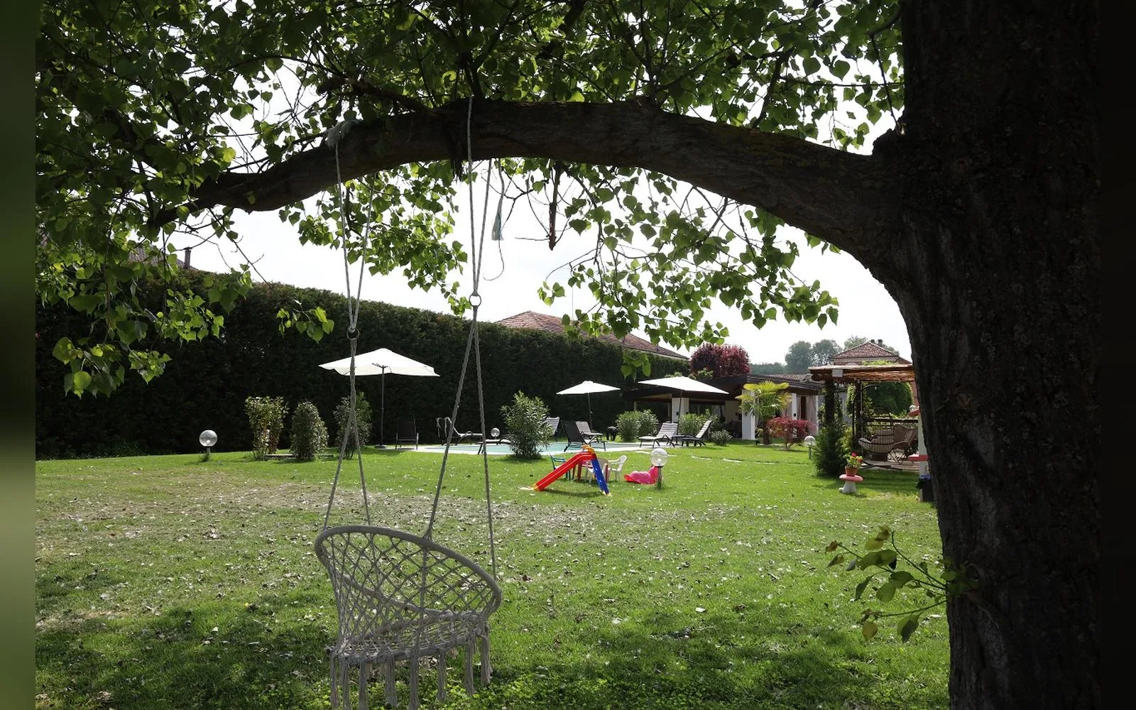 Esterni di Casa del Miglio, Castell'Alfero (Piemonte) (foto 5)