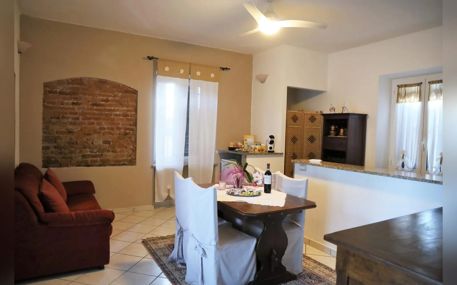 Camera di Casa del Miglio, Castell'Alfero (Piemonte) (foto 53)
