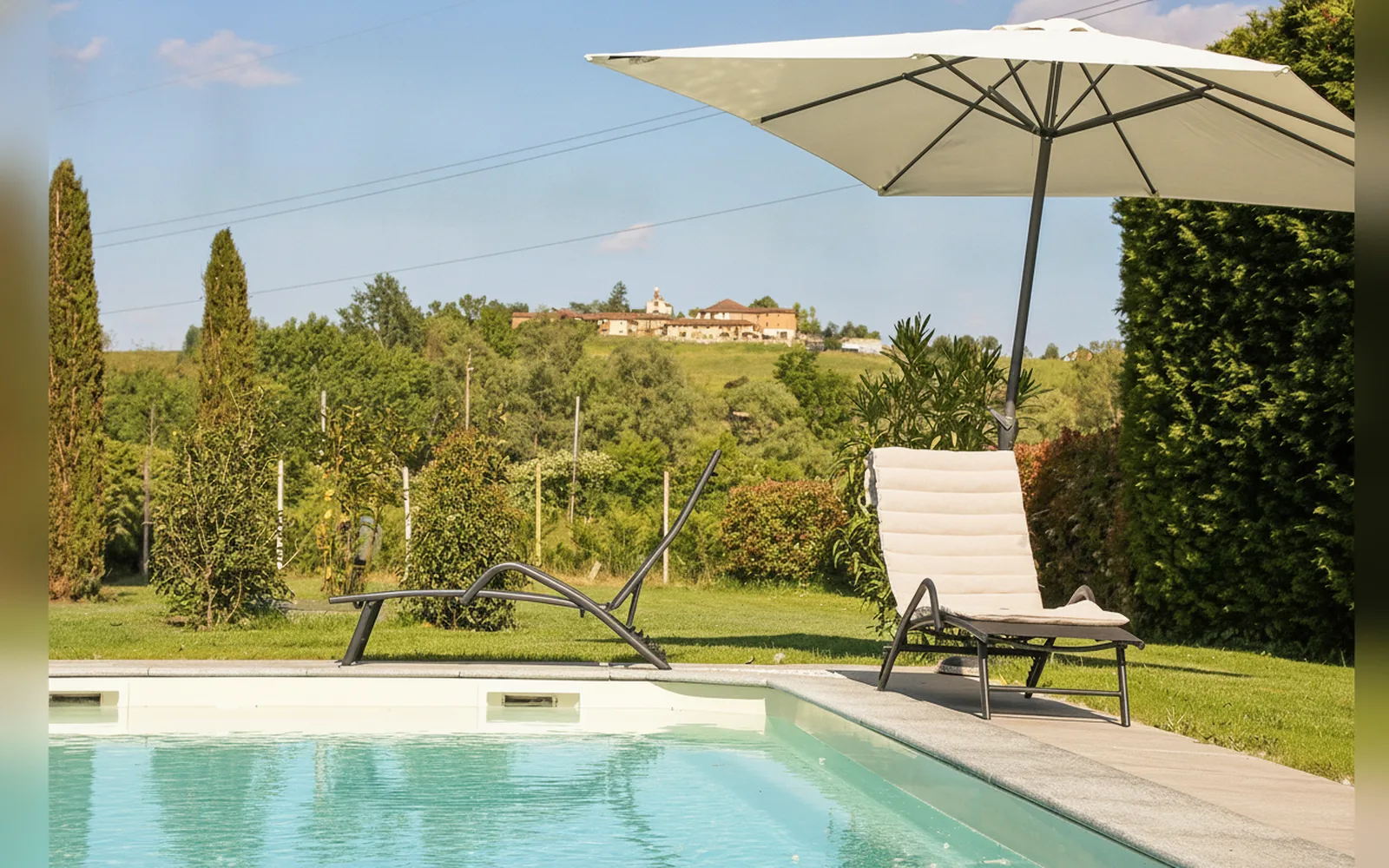 Esterni di Casa del Miglio, Castell'Alfero (Piemonte) (foto 6)