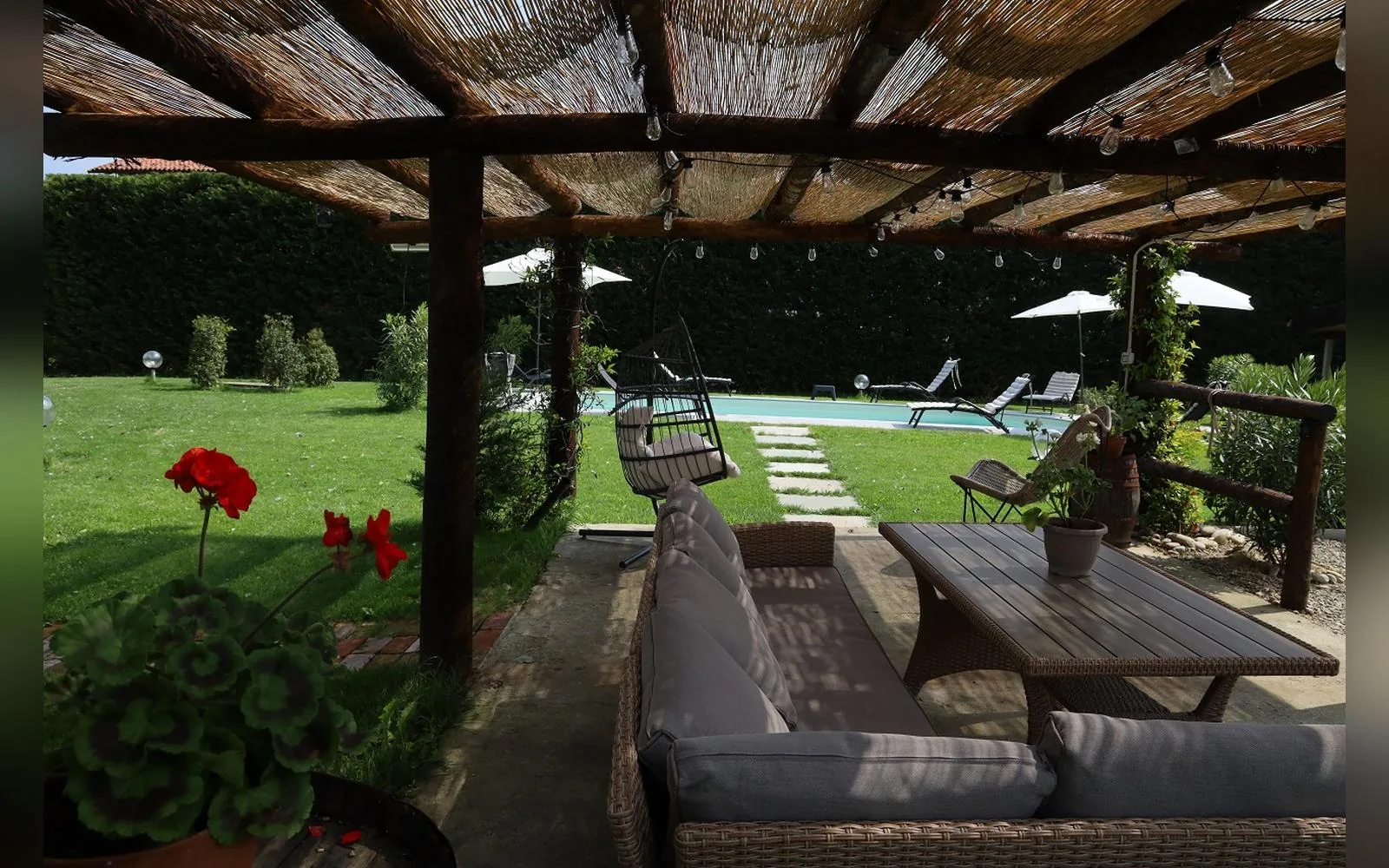 Esterni di Casa del Miglio, Castell'Alfero (Piemonte) (foto 8)